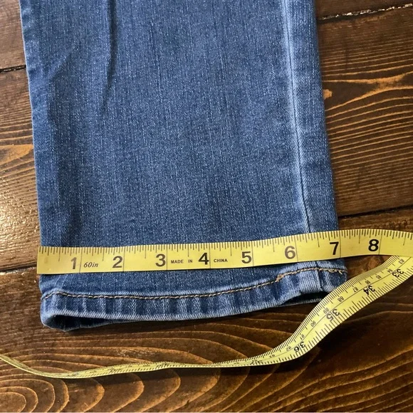 LIZ CLAIBORNE Curvy Fit Women's Blue Jeans - Picture 7 of 8